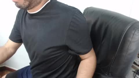Snapshot of derrik_ chatting on 09.14.25     online show from 09.14.25