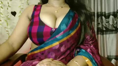 Snapshot of desi_girl_jebin chatting on 10.21.25 Jebin online show from 10.21.25