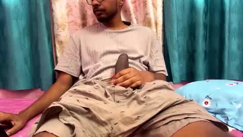 Snapshot of desi_silver chatting on 10.07.25 Desi silver online show from 10.07.25