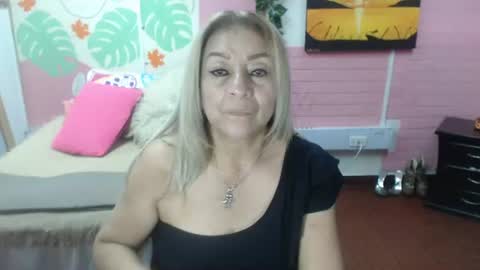 Snapshot of desire_latin chatting on 07.16.26 VALERIA online show from 07.16.26