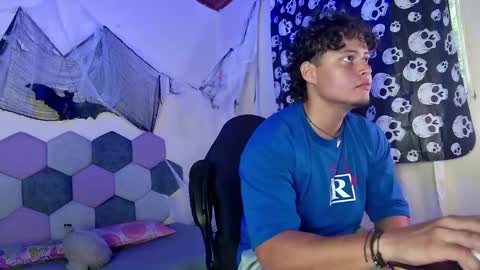 TORI AND MR. BEAR online show from 10.31.25