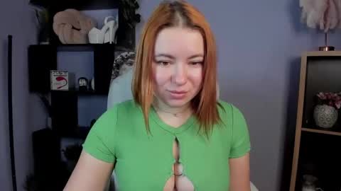 Snapshot of desirelayla chatting on 01.05.25 LAYLA online show from 01.05.25