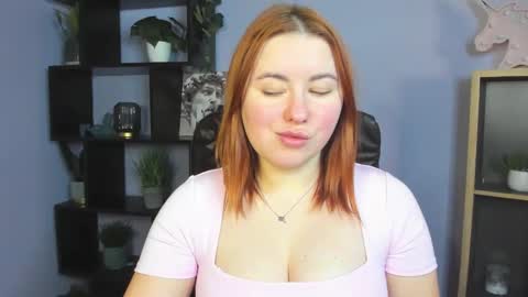 Snapshot of desirelayla chatting on 02.09.25 LAYLA online show from 02.09.25