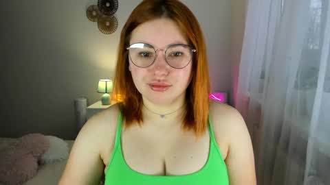 Snapshot of desirelayla chatting on 02.10.25 LAYLA online show from 02.10.25