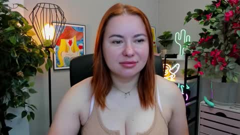 Snapshot of desirelayla chatting on 09.11.25 LAYLA online show from 09.11.25