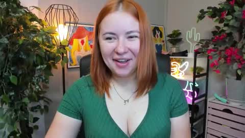 Snapshot of desirelayla chatting on 09.19.25 LAYLA online show from 09.19.25