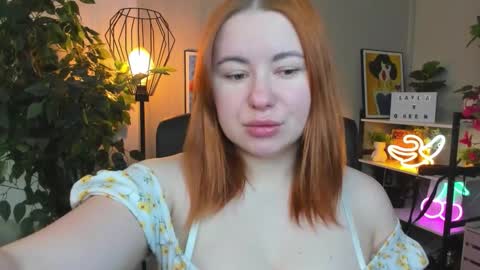 Snapshot of desirelayla chatting on 02.09.26 LAYLA online show from 02.09.26