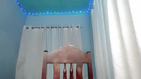 Snapshot of destinyroxie chatting on 12.10.24 ROXIE  online show from 12.10.24