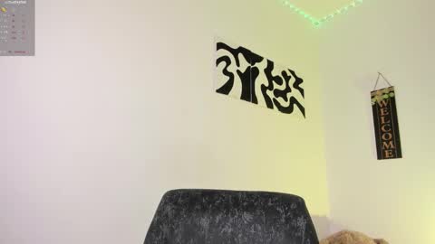 desty_y online show from 10.17.25