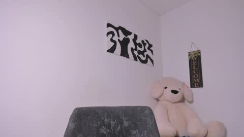 desty_y online show from 02.20.26