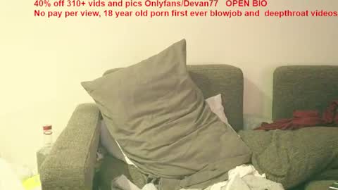 Snapshot of devantheplug chatting on 06.30.26 Devan online show from 06.30.26