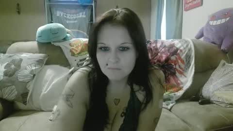 DeviantNature8889 online show from 09.20.25