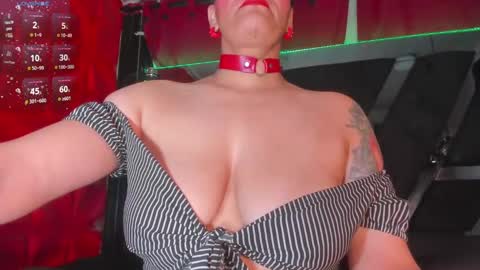 devil_taylorx online show from 01.25.25