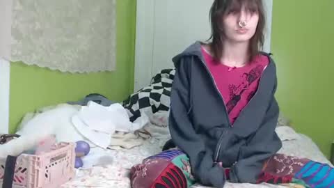 poutyangel online show from 10.23.25