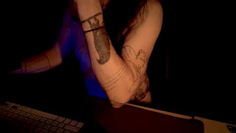 devillovesanything777 online show from 11.23.25