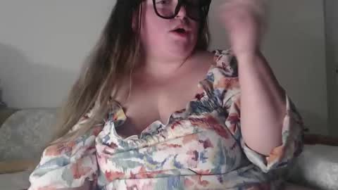 Snapshot of devilschick chatting on 02.12.26 DevilsChick -- OF online show from 02.12.26