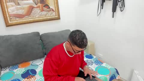 Devil online show from 10.21.25