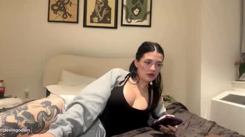 Devin online show from 12.13.25