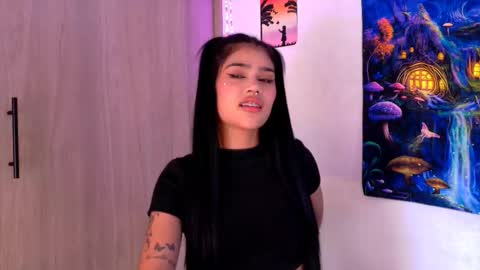 Snapshot of devours_fire chatting on 11.16.25 Sara 3 online show from 11.16.25