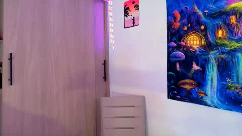 Snapshot of devours_fire chatting on 11.20.25 Sara 3 online show from 11.20.25