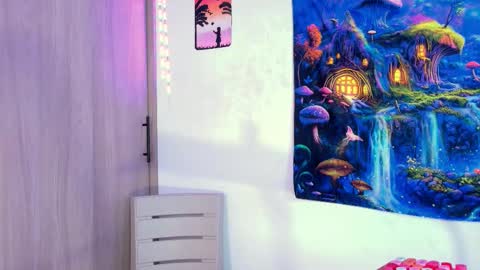 Snapshot of devours_fire chatting on 11.25.25 Sara 3 online show from 11.25.25