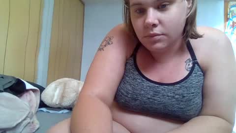 Snapshot of devykitten2018 chatting on 06.12.26 devykitten online show from 06.12.26