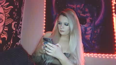 Snapshot of devyn_winter chatting on 01.14.26 devyn winter online show from 01.14.26