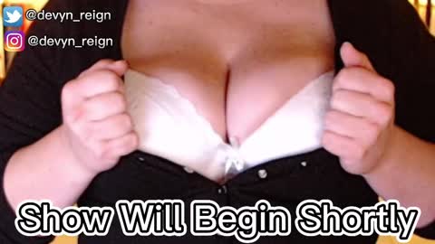 Devyn Reign online show from 03.08.25