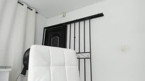 thumb up me please its important online show from 02.20.25