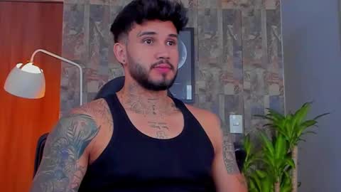 JULIAN online show from 11.05.25