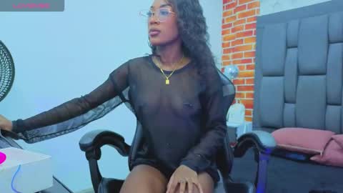 Snapshot of deyy_madisson chatting on 10.27.25 Madisson online show from 10.27.25