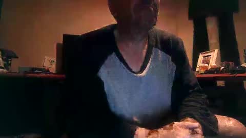 Snapshot of dfwgonewrong chatting on 02.13.25 dfwgonewrong online show from 02.13.25