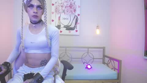 Snapshot of dhalton_x chatting on 02.12.26 Dhalton online show from 02.12.26