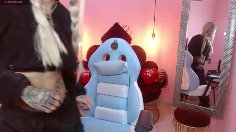 Snapshot of dhalton_x chatting on 02.18.26 Dhalton online show from 02.18.26