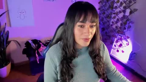 Snapshot of dhaniela_naugthy chatting on 11.17.25 dhaniela naugthy online show from 11.17.25