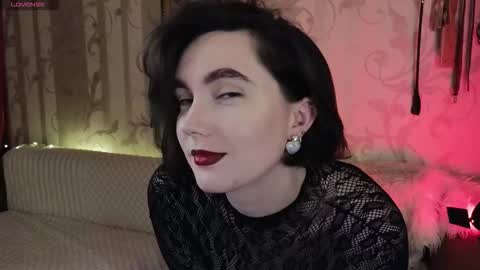 Snapshot of dia__diana chatting on 12.18.25 Diana Di Honey online show from 12.18.25