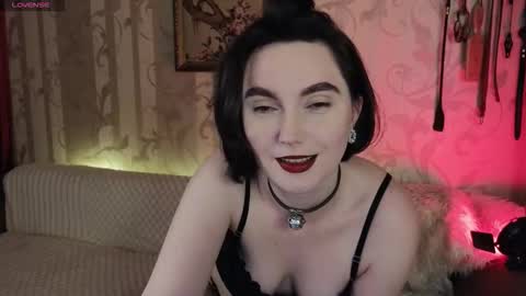 Snapshot of dia__diana chatting on 12.21.25 Diana Di Honey online show from 12.21.25