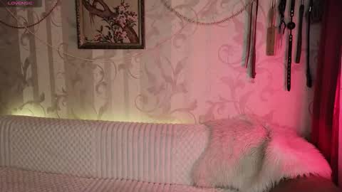 Snapshot of dia__diana chatting on 02.12.26 Diana Di Honey online show from 02.12.26