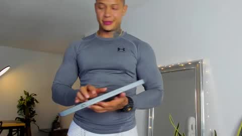 Snapshot of diagostone chatting on 12.17.24 Diego online show from 12.17.24