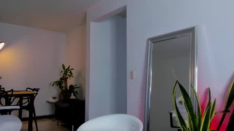 Snapshot of diagostone chatting on 01.07.25 Diego online show from 01.07.25