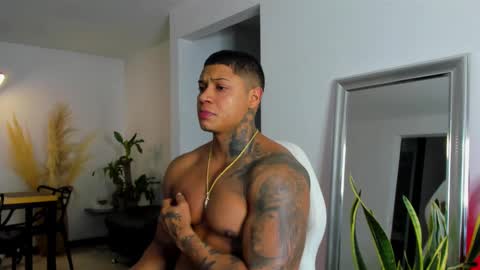 Snapshot of diagostone chatting on 01.18.25 Diego online show from 01.18.25