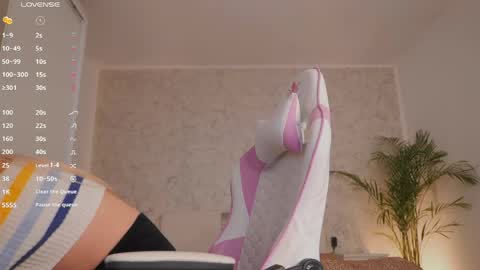 Thea online show from 04.10.26