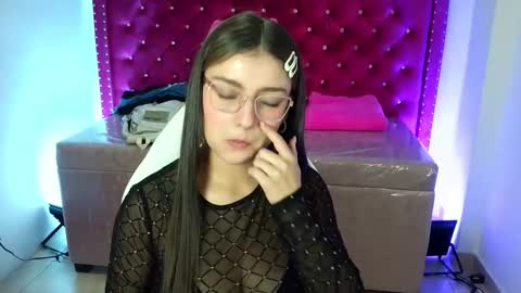Snapshot of diamond_juliana_ chatting on 04.23.26 diamond_juliana_ online show from 04.23.26