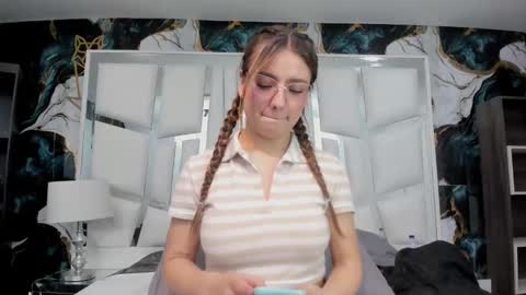 Snapshot of diamond_juliana_ chatting on 05.16.26 diamond_juliana_ online show from 05.16.26