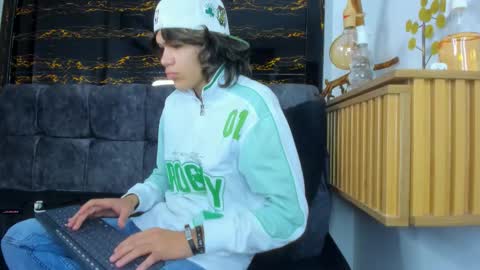 diamond_twink online show from 02.18.26