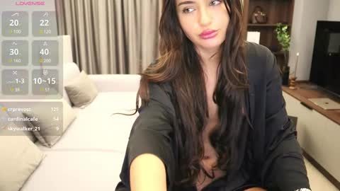 Snapshot of diamondpixie chatting on 03.06.25 Iris online show from 03.06.25