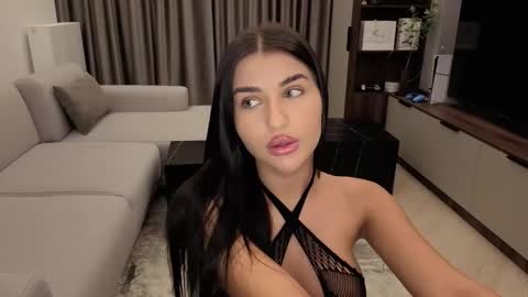 Snapshot of diamondpixie chatting on 02.27.26 Iris online show from 02.27.26