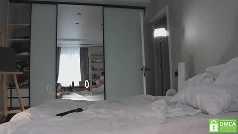 Diana Dolly D or just D   online show from 03.11.25