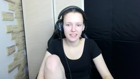 Snapshot of diana_back3 chatting on 11.19.25 diana_back3 online show from 11.19.25