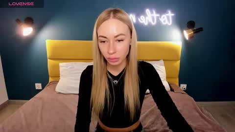 Diana  online show from 01.18.25